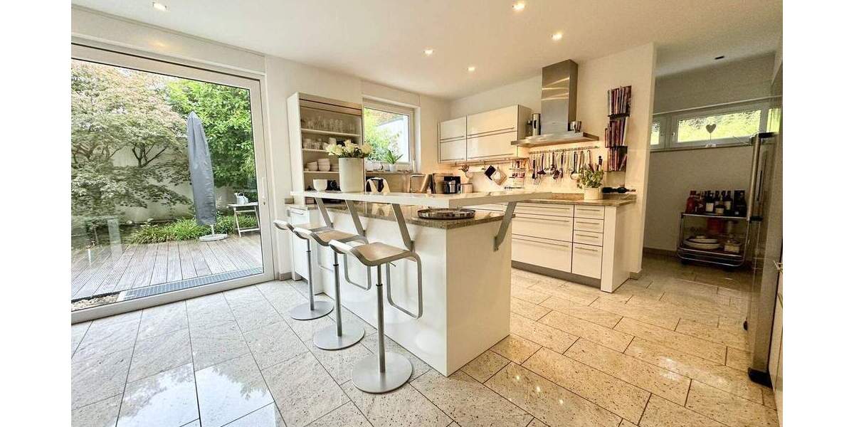 Mehrfamilienhaus, Wohnhaus Düsseldorf Garath - 1 Zimmer, 350 m&sup2;, 1.690.000&euro; | Angebot:24873714