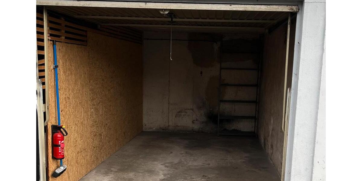 Garagen / Stellplätze Düsseldorf Oberbilk - 130&euro; | Angebot:25141052