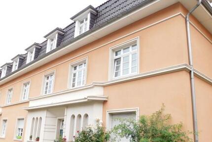 Frisch renovierte 2-Zi.-Whg. mit hübschen Dielen und kleiner Loggia im Zooviertel 2 zimmer