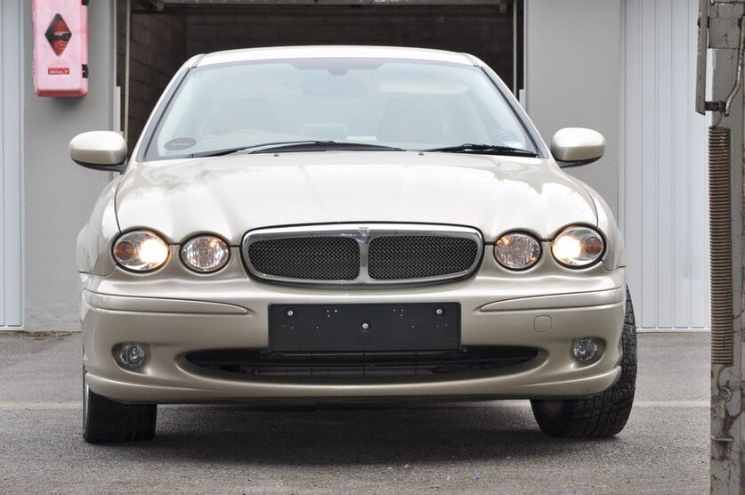 Jaguar X-Type 25.000 km 15.000 € Krefeld 47803