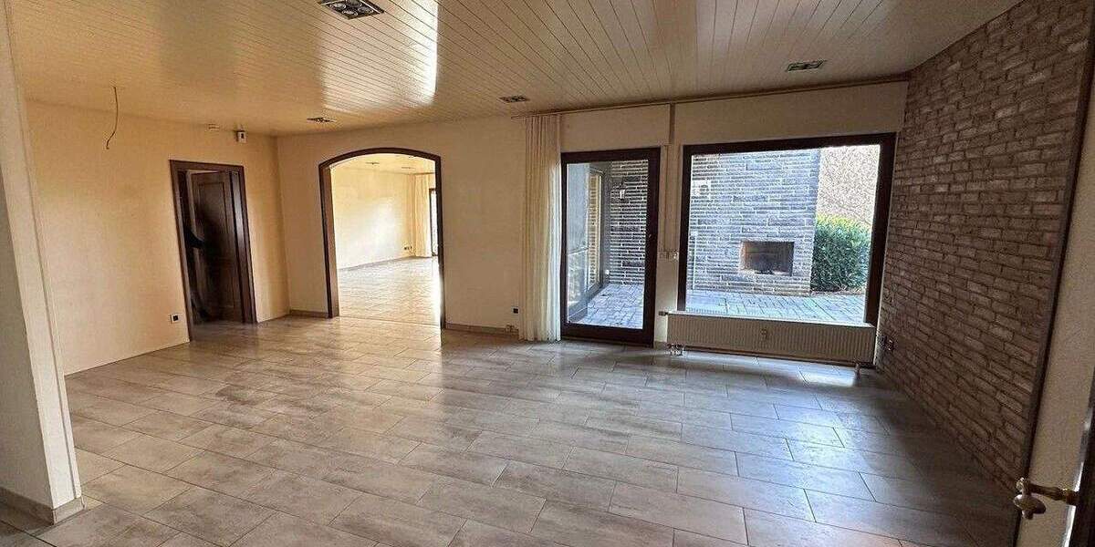 Bungalow Solingen Gräfrath - 6 Zimmer, 228 m&sup2;, 675.000&euro; | Angebot:24668153