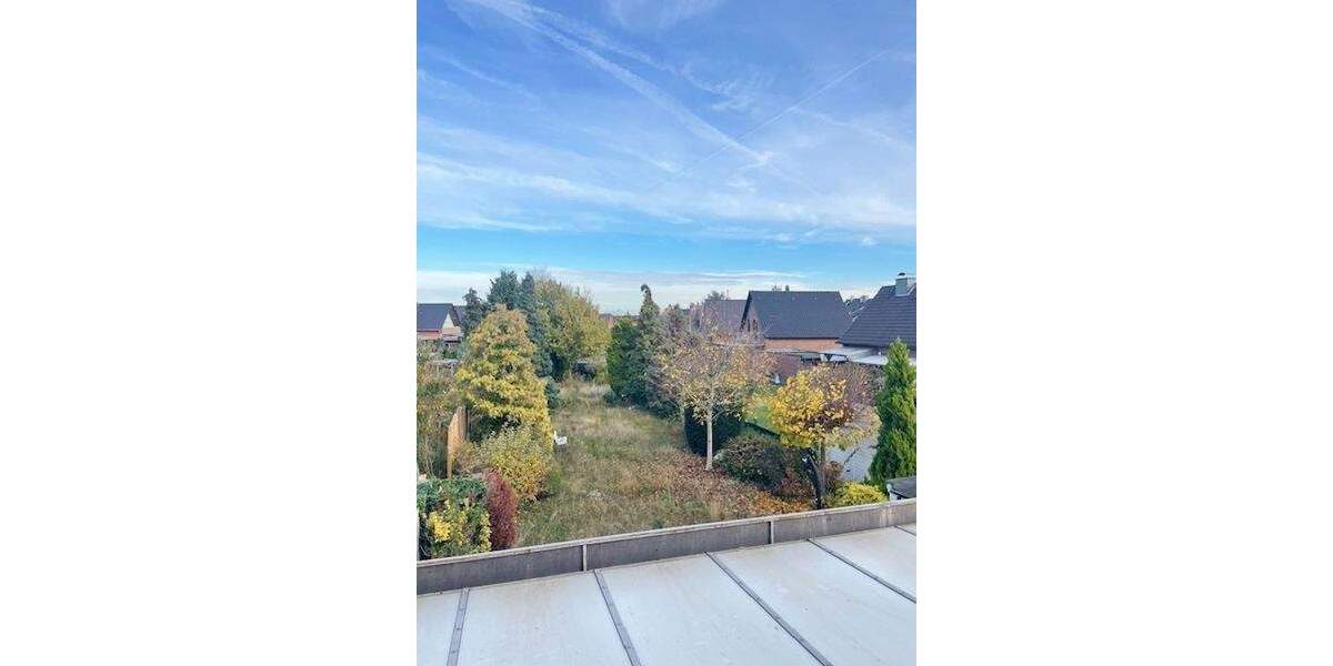 Massives Wohnhaus (DHH) auf großzügigem Grundstück in ruhiger Lage von Dormagen - Nievenheim 3 zimmer