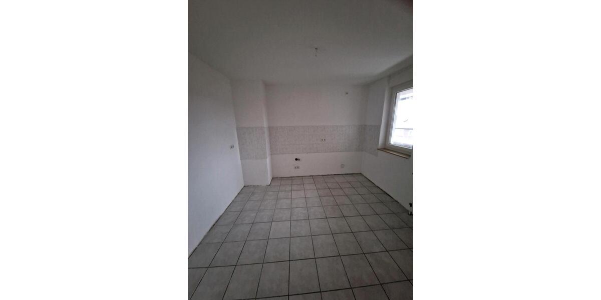 Dachgeschoßwohnung Duisburg Mittelmeiderich - 3.5 Zimmer, 144 m&sup2;, 250.000&euro; | Angebot:23595768