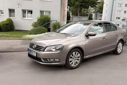 VW Passat 51.000 km 9.600 &euro; Wuppertal 42105