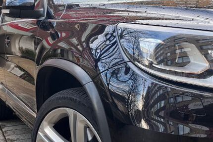 VW Tiguan 198.000 km 7.999 &euro; Oberhausen 46045