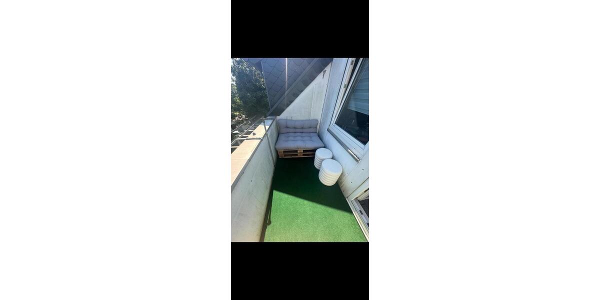 Dachgeschoßwohnung Oberhausen - 2.5 Zimmer, 77 m&sup2;, 790&euro; | Angebot:25790449