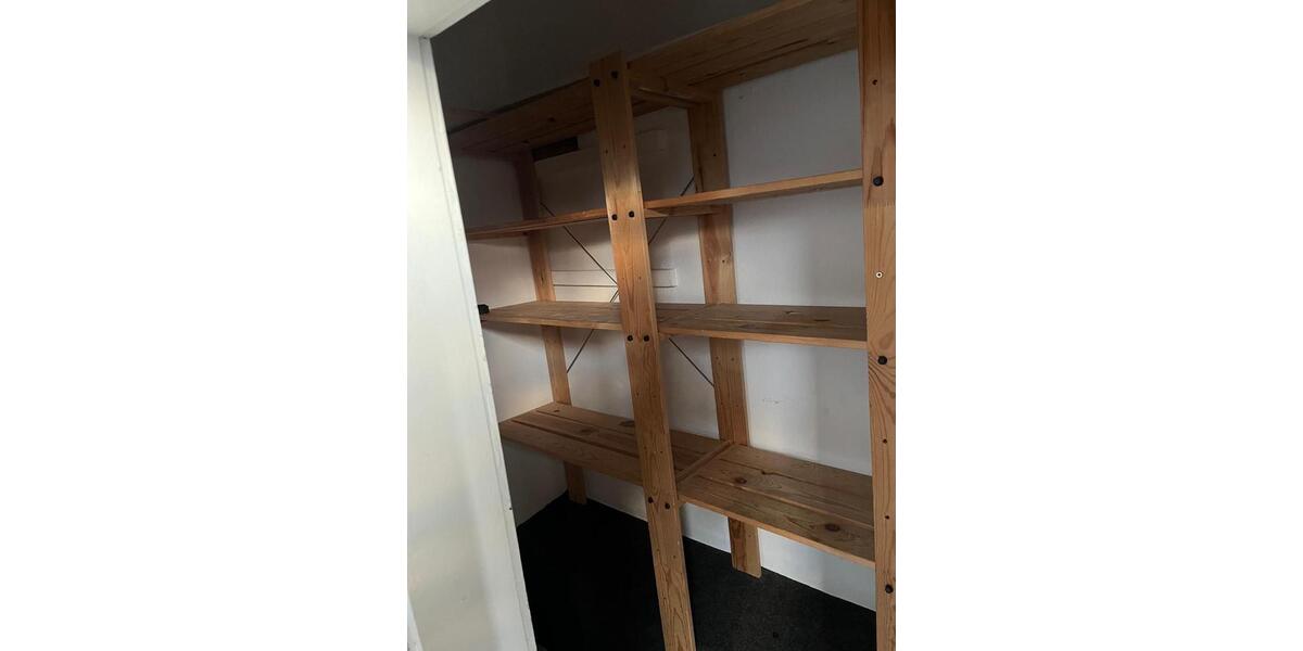 Dachgeschoßwohnung Meerbusch Kierst - 3.5 Zimmer, 85 m&sup2;, 1.067&euro; | Angebot:26413477