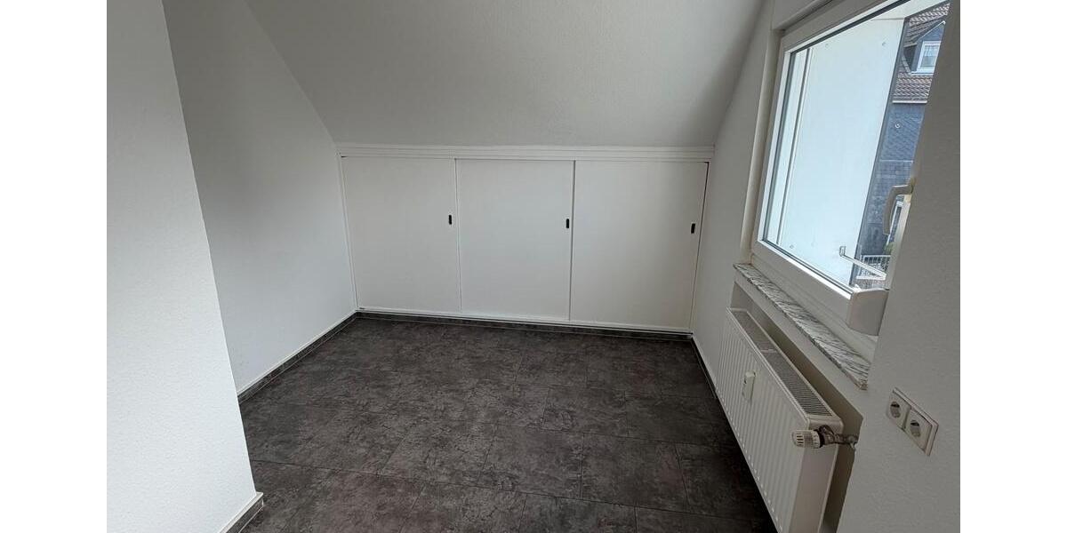 Etagenwohnung Remscheid - 3 Zimmer, 72 m&sup2;, 900&euro; | Angebot:26296332