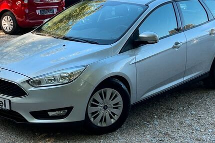 Ford Focus 171.805 km 5.999 &euro; Duisburg 47137