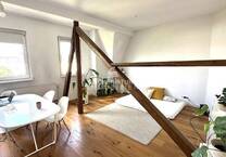 Düsseldorf-Friedrichstadt! 4-Zimmer-Dachgeschoßwohnung im Stilaltbau!