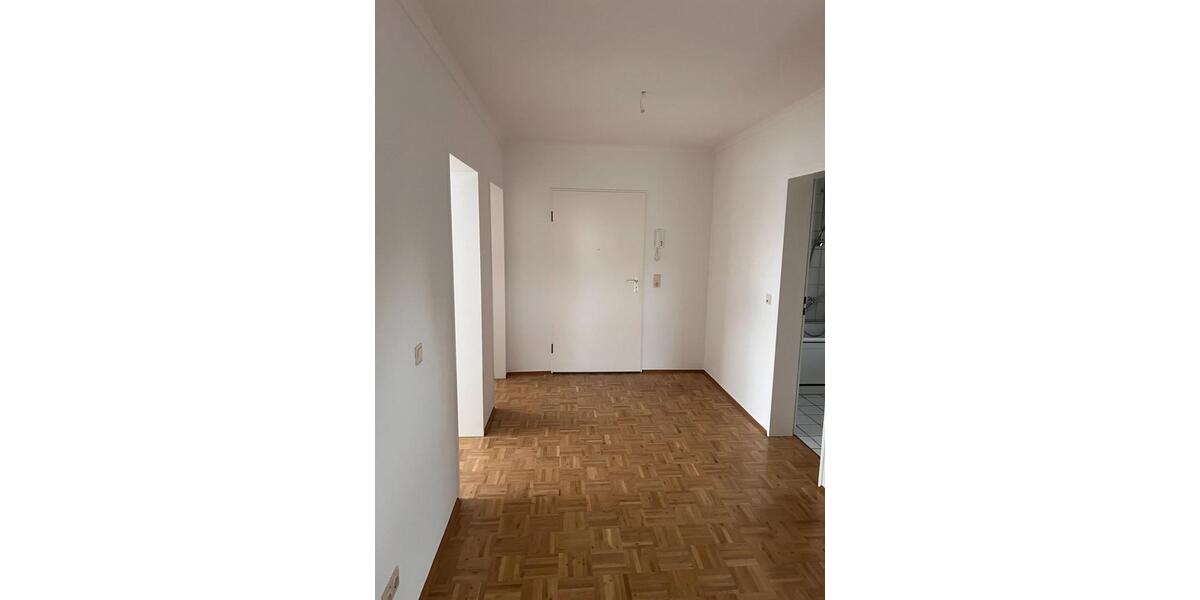 Helle 4-Zimmer-Dachgeschosswohnung in Leverkusen-Manfort 4 zimmer
