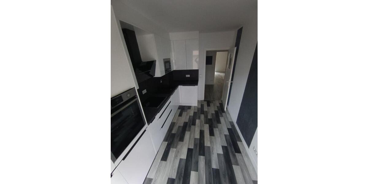 Altersgerechte EG Wohnung, eigene Garten Neuss City zu verkaufen 4 zimmer