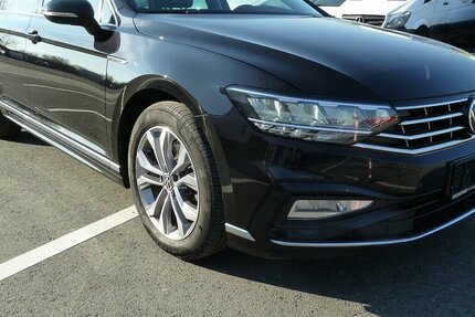 VW Passat Variant R-Line 2.0 TDI DSG Leder Navi LED 135.000 km 20.900 &euro; Ratingen 40885