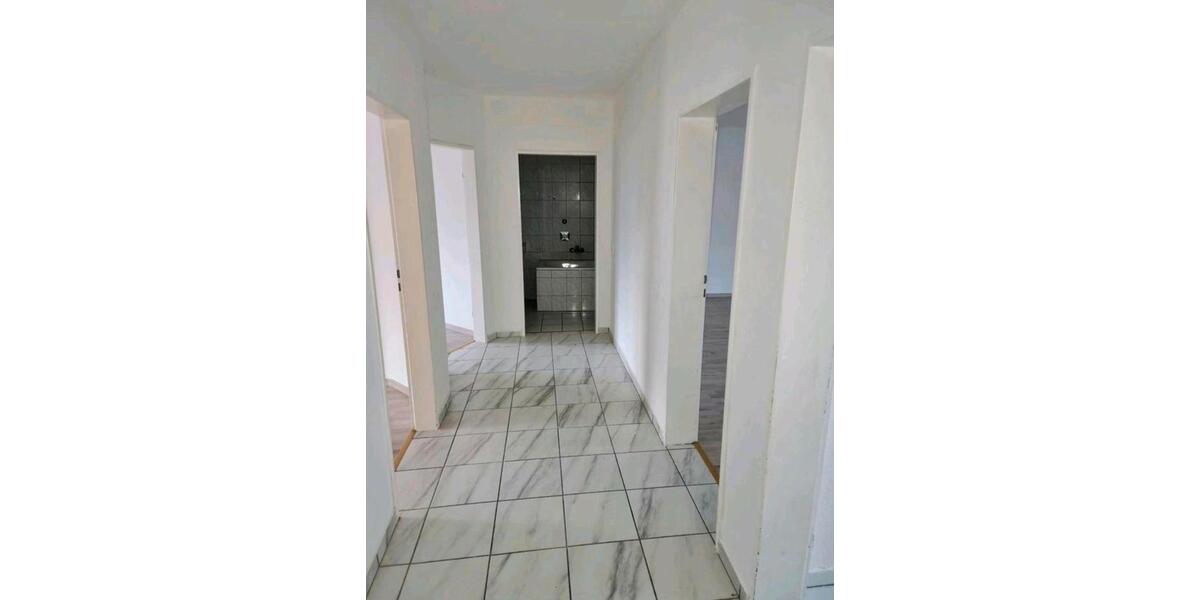 Etagenwohnung Mönchengladbach Süd - 3 Zimmer, 83 m&sup2;, 1.300&euro; | Angebot:26127004
