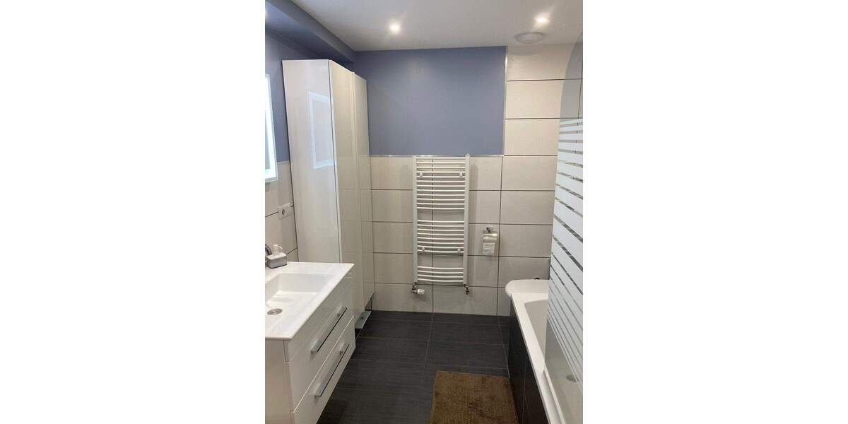 3-Zi. Wohnung in Düsseldorf-Kaiserswerth mit TG Platz zur Eigennutzung oder Vermietung 3 zimmer