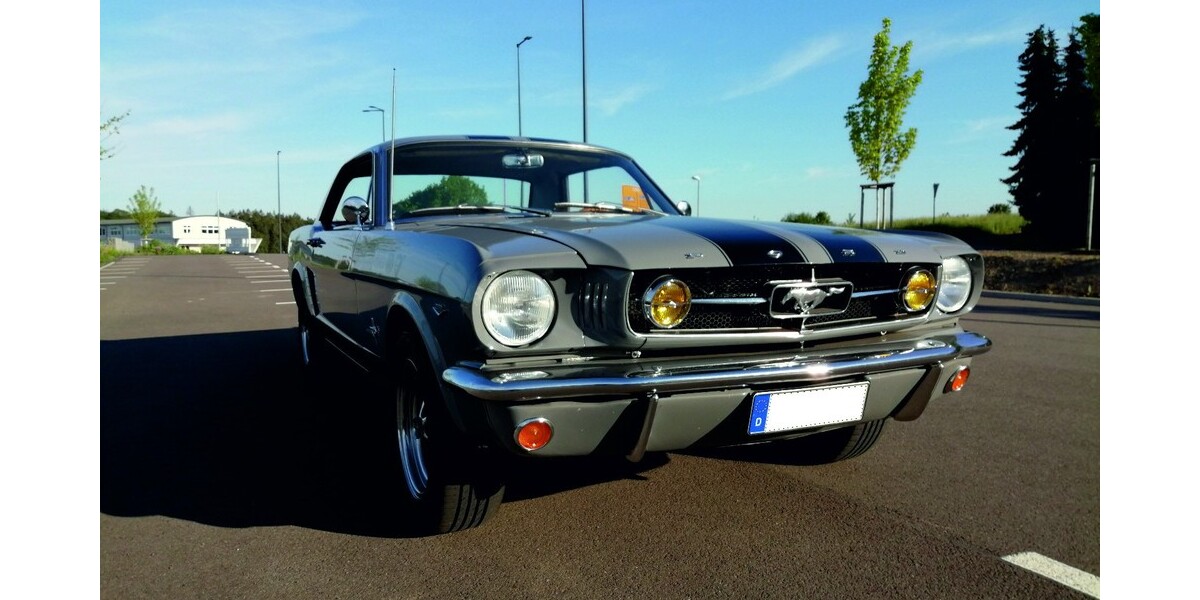 Ford Mustang 10.000 km 34.000 &euro; Remscheid 42853