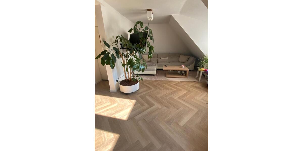 Dachgeschoßwohnung Mönchengladbach Süd - 3 Zimmer, 87 m&sup2;, 199.000&euro; | Angebot:26766627