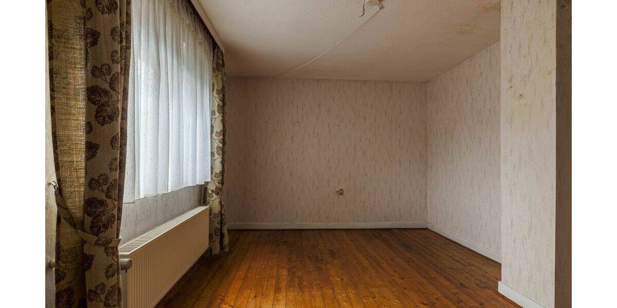 Heimwerker aufgepasst !! Freistehendes Fachwerkhaus * Renovierungsbedarf * ca. 132 m² Wfl. * ca. 354 m² Grundstück * ... 8 zimmer
