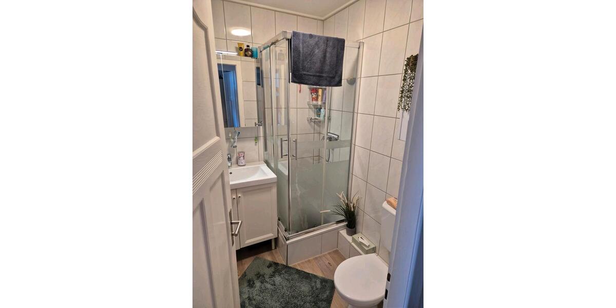 Etagenwohnung Duisburg Essenberg - 4 Zimmer, 123 m&sup2;, 1.050&euro; | Angebot:26426308