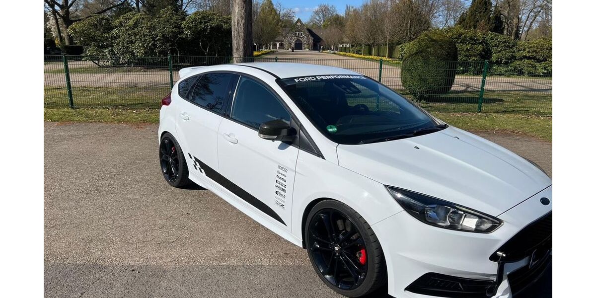 Ford Focus 100.000 km 12.999 &euro; Dormagen 41539