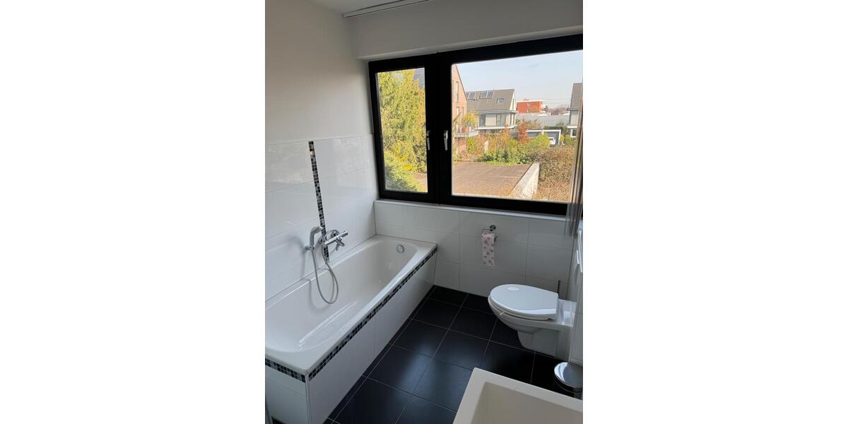 Einfamilienhaus Düsseldorf Stadtbezirk 5 - 4 Zimmer, 130 m&sup2;, 595.000&euro; | Angebot:25640045