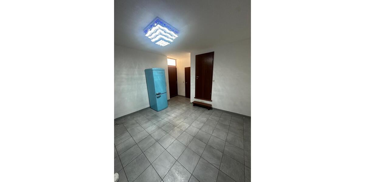 Erdgeschoßwohnung Solingen - 1 Zimmer, 140 m&sup2;, 170.000&euro; | Angebot:26126914