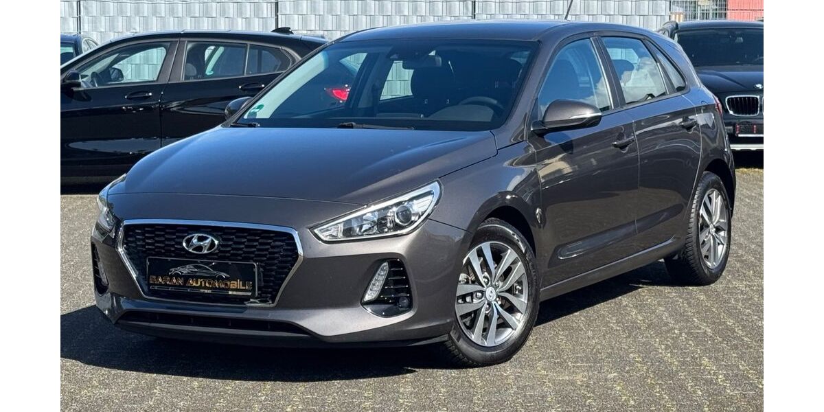 Hyundai i30 149.000 km 8.999 &euro; Neuss-Norf 41469
