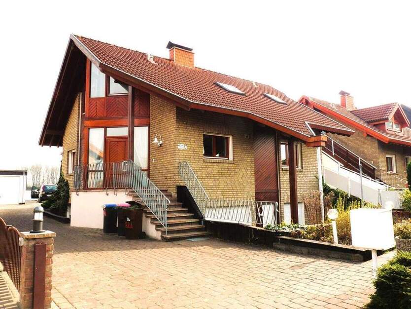 Exklusives freistehendes Architekten- Mehrfamilienhaus mit Einfamilienhaus-Charakter 6 zimmer