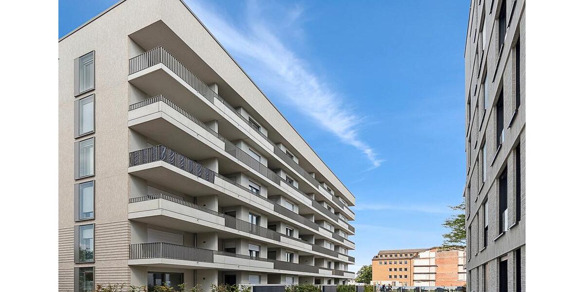 ERSTBEZUG! Hochwertige 4-Zimmer-Wohnung mit Balkon und zwei Bädern (mietpreisgedämpft) 4 zimmer