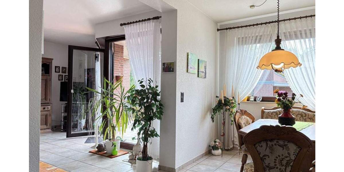 Etagenwohnung Mönchengladbach Rheydt-West - 2 Zimmer, 79 m&sup2;, 195.000&euro; | Angebot:25669256