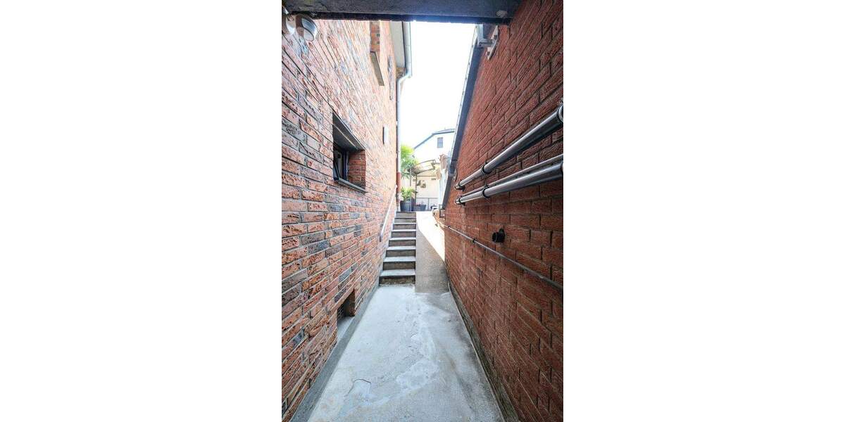 Stilvoll saniertes Familienidyll mit Pool 4 zimmer