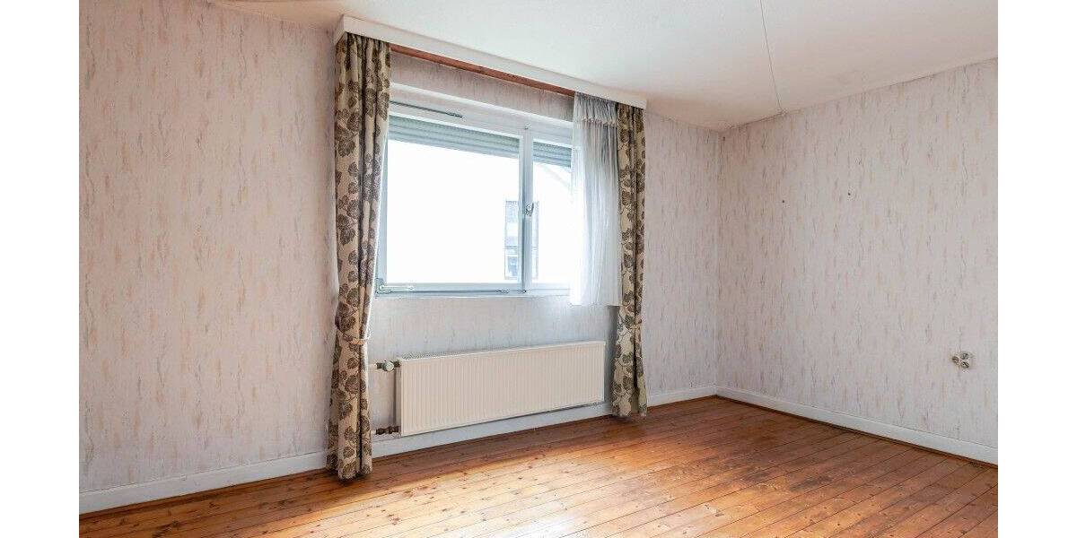 Heimwerker aufgepasst !! Freistehendes Fachwerkhaus * Renovierungsbedarf * ca. 132 m² Wfl. * ca. 354 m² Grundstück * ... 8 zimmer