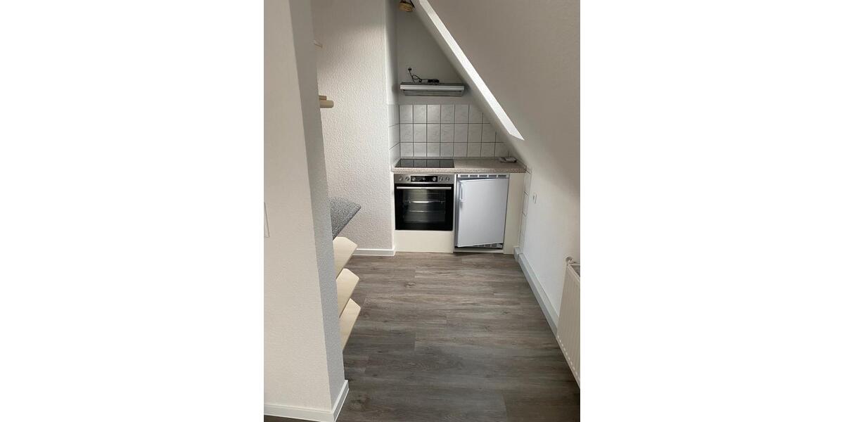 Dachgeschoßwohnung Langenfeld (Rheinland) - 2 Zimmer, 42 m&sup2;, 800&euro; | Angebot:25160331