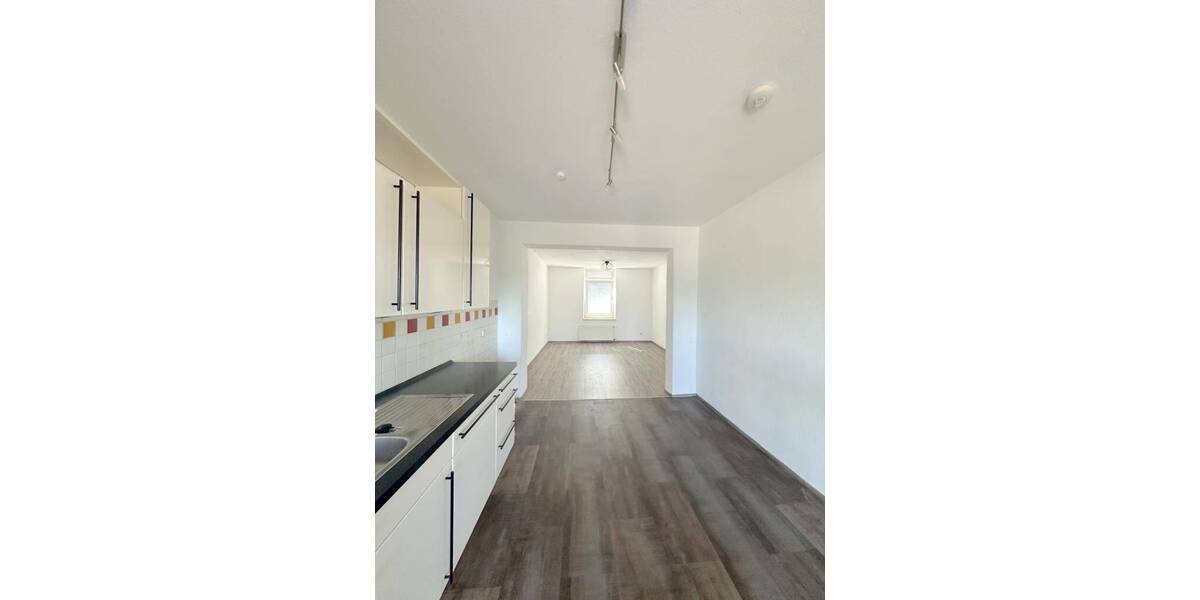 ***ETW, 3 Zi-KDB, mit EBK und großem Balkon in MG-Heyden!*** 3 zimmer