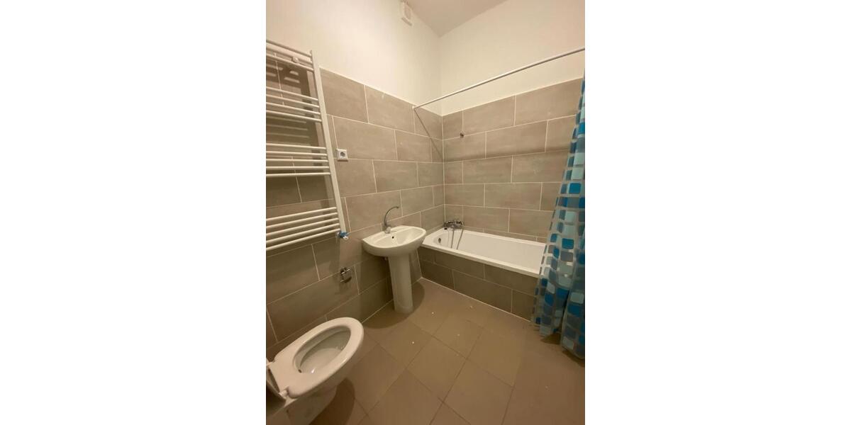 13-Familienhaus + 1 Gewerbeeinheit | Fast fertig renoviert | zimmer