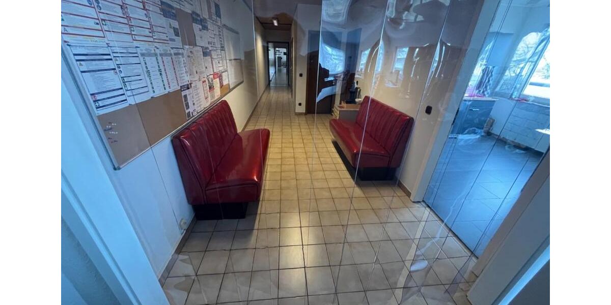 Gewerbeimmobilie 5 Zimmer+Carport+Stellplätze (EGOG) zimmer