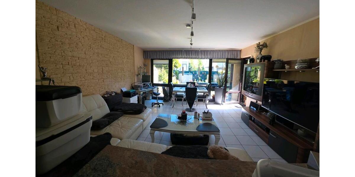 Erdgeschoßwohnung Krefeld Bockum - 2 Zimmer, 61 m&sup2;, 250.000&euro; | Angebot:26285746