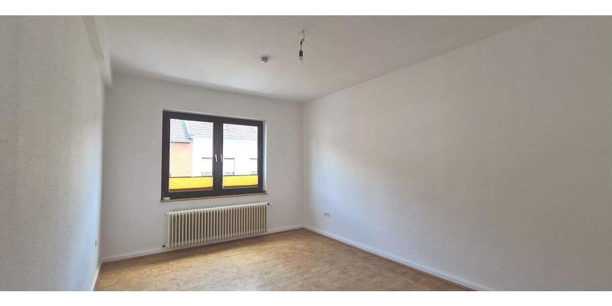 Etagenwohnung Mönchengladbach Stadtmitte - 3 Zimmer, 83 m&sup2;, 830&euro; | Angebot:25705951
