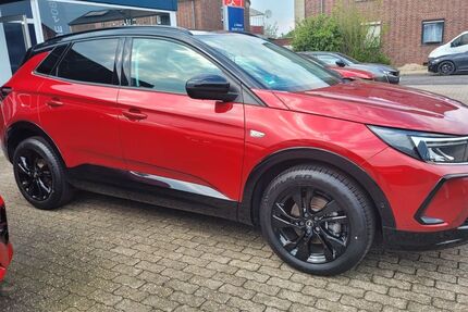 Opel Grandland (X) 14.700 km 20.400 &euro; Neuss 41462