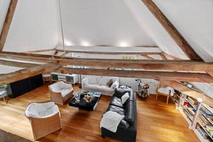 Rarität am Rhein: Zwei exklusive Wohnungen in denkmalgeschütztem Gildehaus 5 zimmer