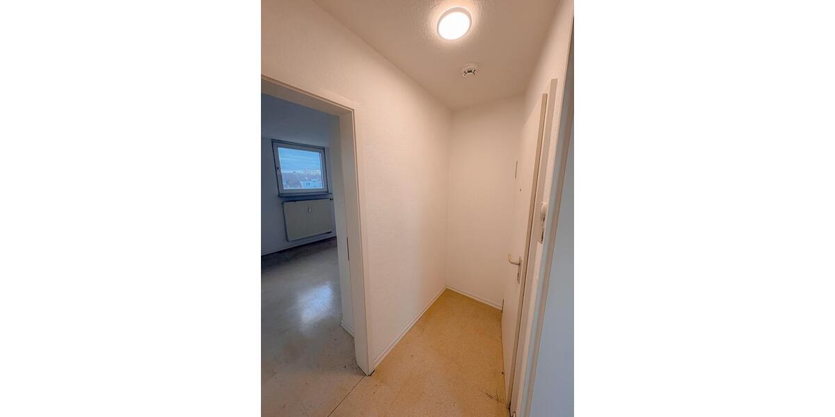 Dachgeschoßwohnung Mönchengladbach Nord - 2 Zimmer, 30 m&sup2;, 450&euro; | Angebot:25721963