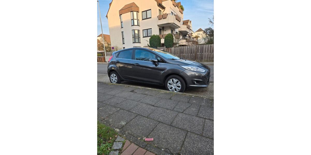 Ford Fiesta 90.000 km 10.390 &euro; Hilden 40724