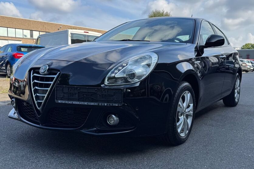 Alfa Romeo Giulietta 114.525 km 9.490 € Düsseldorf 40233