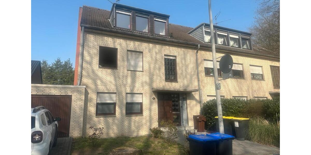 Erdgeschoßwohnung Mönchengladbach Süd - 4 Zimmer, 105 m&sup2;, 1.650&euro; | Angebot:25650049