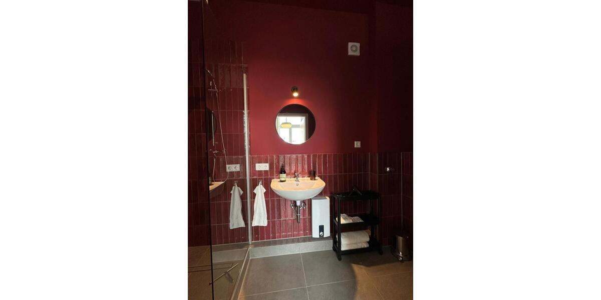 Möblierte sanierte Altbau City-Wohnung in Unterbilk zimmer