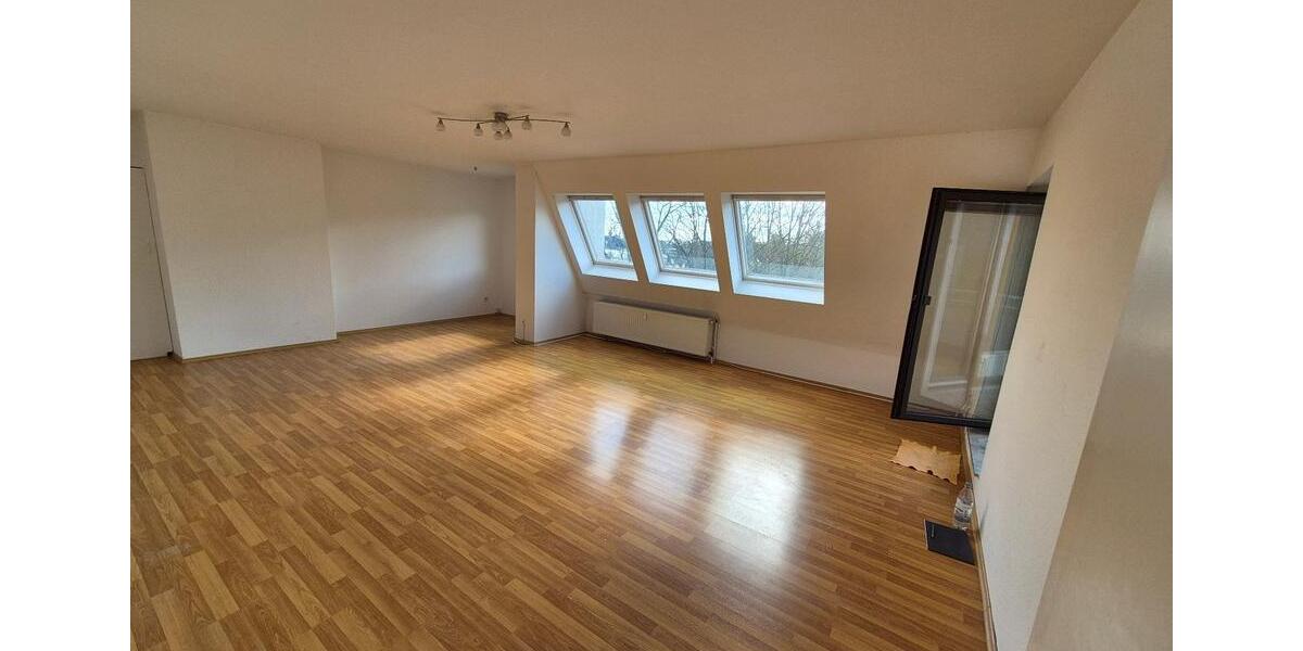 Dachgeschoßwohnung Korschenbroich - 3 Zimmer, 94 m&sup2;, 1.050&euro; | Angebot:25765386