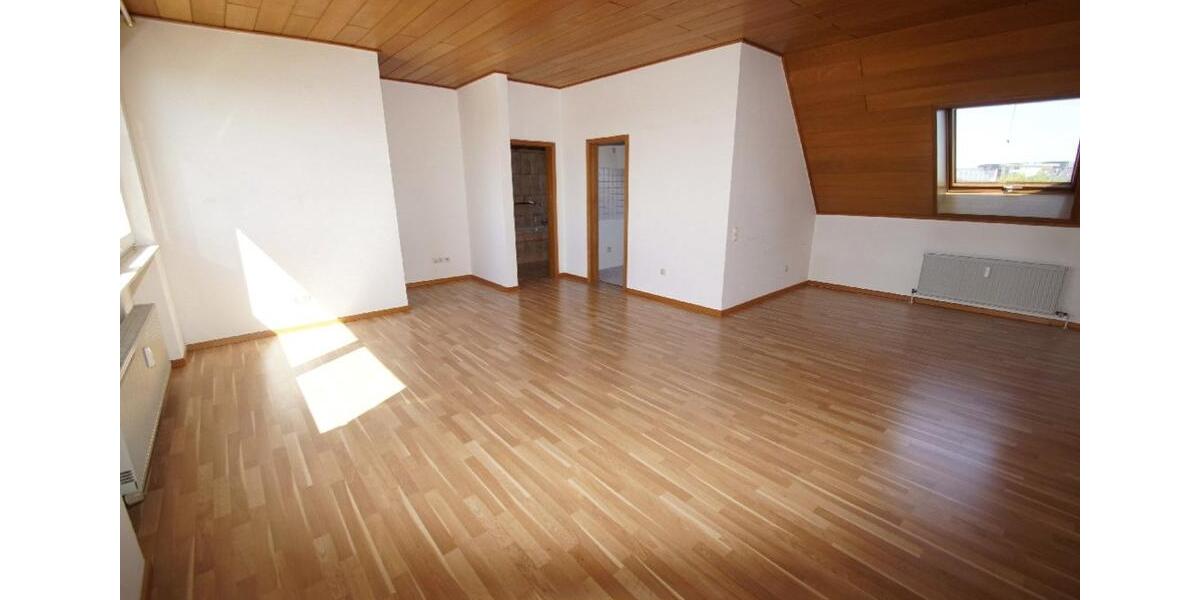 Dachgeschoßwohnung Moers - 1 Zimmer, 45 m&sup2;, 410&euro; | Angebot:26476714