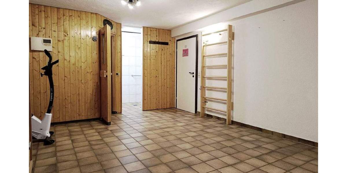 Mehrfamilienhaus, Wohnhaus Mönchengladbach-Wickrath Wickrath - 6 Zimmer, 124 m&sup2;, 398.000&euro; | Angebot:25744860