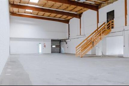 Lagerhalle und Büro-Kombination in Hückelhoven – 3 Rampen & Sektionaltor – Unschlagbarer Preis! zimmer