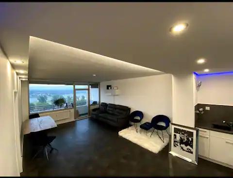 Etagenwohnung Neuss - 2 Zimmer, 70 m&sup2;, 1.300&euro; | Angebot:26424588